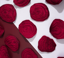 Load image into Gallery viewer, Shary Veggie Crisps Beetroot 12 packs x 35g
